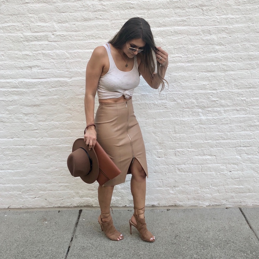 NWT Vegan leather pencil skirt - Picture 6 of 11